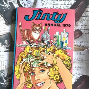 RARO Vintage 1979 &#39;Jinty&#39; Anual - Anual colecionável - Histórias em quadrinhos para meninas etc. - Presente de aniversário nostálgico de 1979 - Presente retrô raro