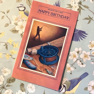 RARO E FABULOSO Cartão Vintage Retro dos anos 1980 "Desejando a você um Feliz Aniversário" com Design de Pesca e Pesca - Cartão Amigo/Parente Amante da Pesca