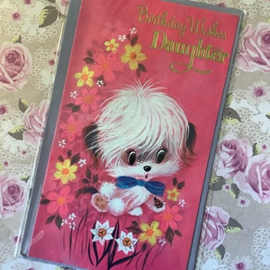 Cartão quádruplo RARE True Vintage Circa 1960 'Birthday Wishes Daughter' - Design fofo de cachorro e joaninha - Verso doce retrô/filha amorosa de cachorro