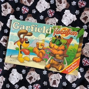 RARE Vintage 1986 'Garfield On Vacation' in Paperback - Fun Comic Strip Book - Garfield Fan Gift - 80 Pages of Hilarious Holiday Humour