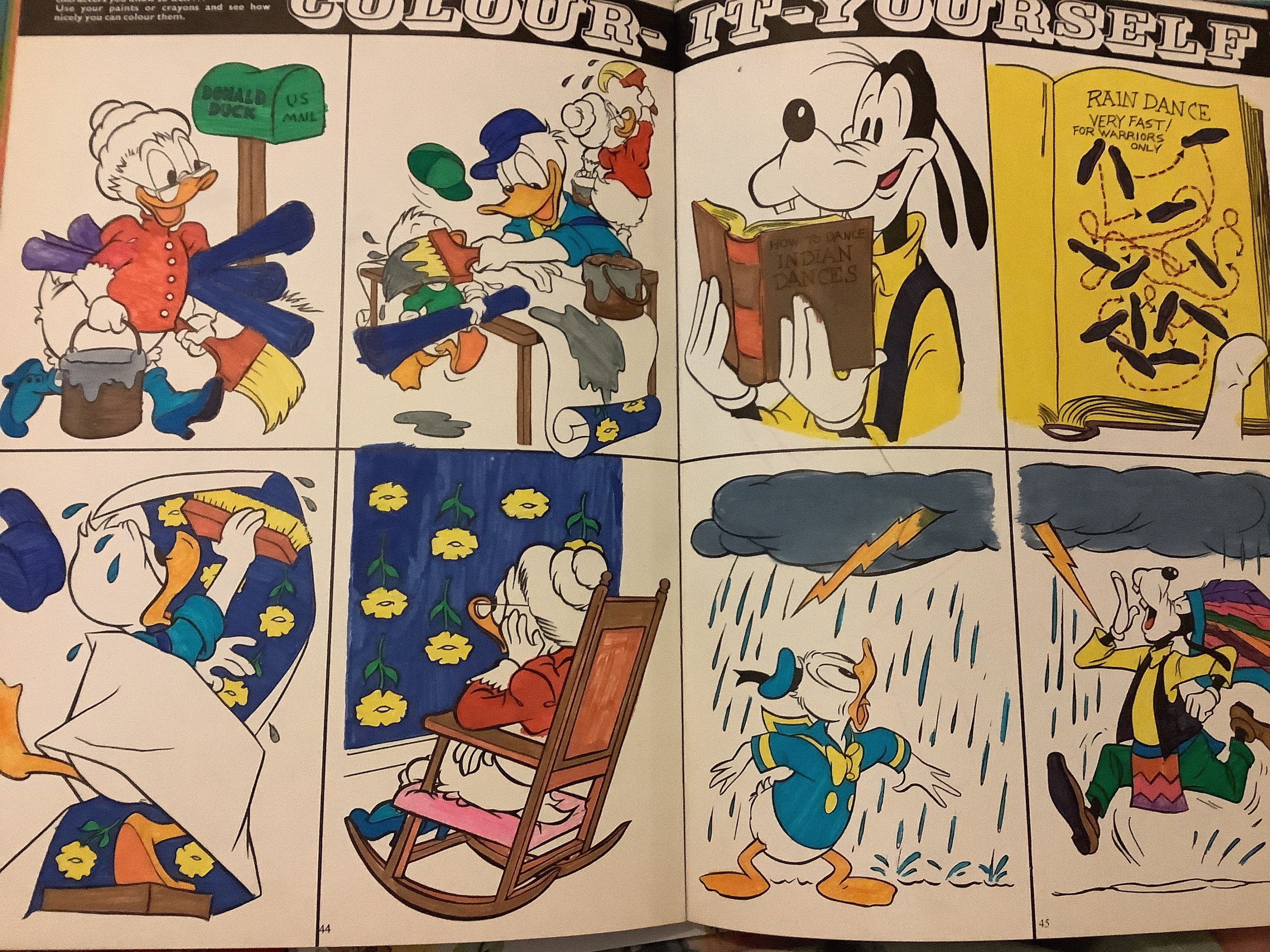 RARE Vintage 1976 donald and Mickey Annual pic