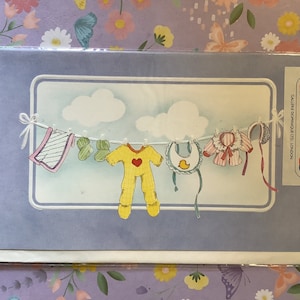 RARO biglietto per neonato vintage/retrò degli anni '80 circa - Super Baby Outfits on Washing Line Design - Biglietto per amanti vintage - Saluto semplice