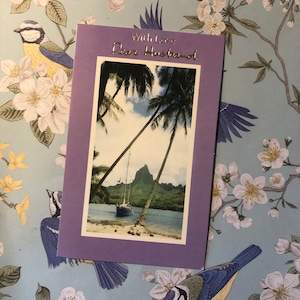 Cartão de aniversário EXTREMAMENTE RARO vintage por volta de 1960 'Com amor querido marido' - Cartão com foto de cena de praia retrô - Verso sentimental - Amante retrô