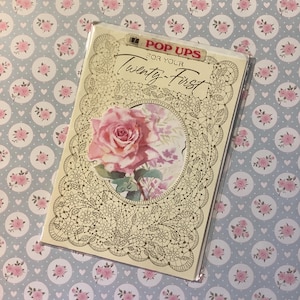 RARO cartão pop-up vintage/retro por volta dos anos 1970 "para seu vigésimo primeiro aniversário" com lindo design de rosas cor-de-rosa - Doce saudação por dentro - Nostalgia