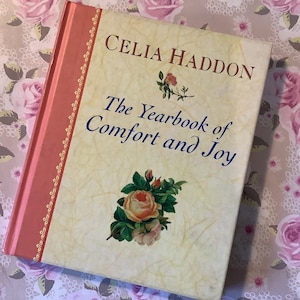 RARE Vintage 1991 Celia Harddon &#39;Das Jahrbuch des Komforts und der Freude&#39; Hardcover-Buch - Inspirierende Zitate für jeden Tag des Jahres - Süßes Geschenk