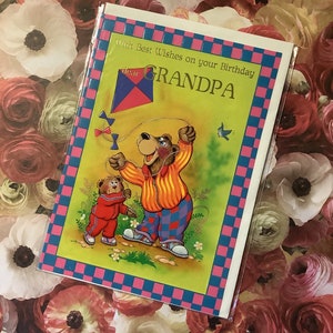 Cartão RARE Vintage/Retro Circa 1970 'Com os melhores desejos no seu aniversário, querido vovô' - Cartão de design de ursos voadores de pipa fofa - Verso doce