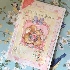 ADORABILE biglietto di nozze vintage degli anni '90 'Per la sposa e lo sposo' - Coppia di conigli carini e design floreale - Dolce biglietto vintage da custodire