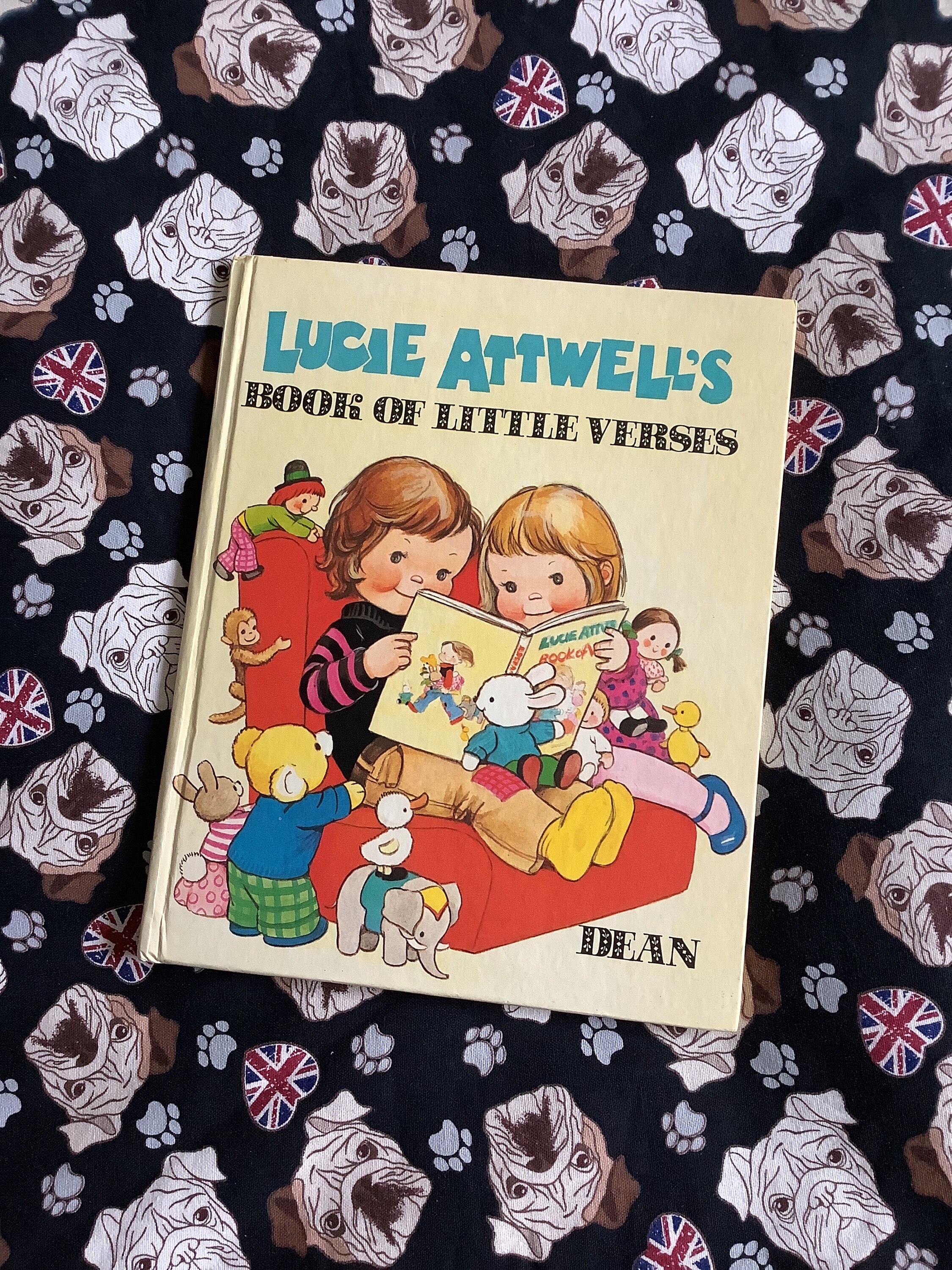 洋書 THE COLLECTABLE WORLD OF MABEL LUCIE The Collectable World of Mabel Lucie Attwell by John Henty (2006