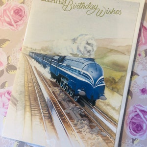 Cartão FABULOSO Raro Vintage/Retro 1980 com design de trem a vapor 'Desejos de aniversário tardio' - Design de trem a vapor azul - Amante de trem - Cartão nostálgico