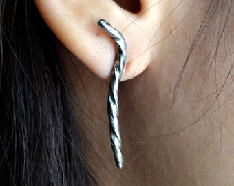 Pendientes de plata de ley retorcidos: joyería contemporánea vanguardista