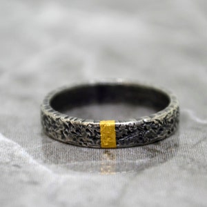 Gehämmerter oxidierter strukturierter Silberring & 24 Karat Goldring, Keum Boo Ring, alternativer Ehering, minimalistisch, Geschenk für sie, Geschenk für ihn,