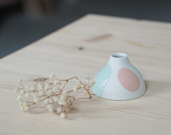 Soft color vase, miniature vase, mini vase, tiny bottle for flower, vaasje, meditation corner, handmade gift, mindfulness, wellbeing