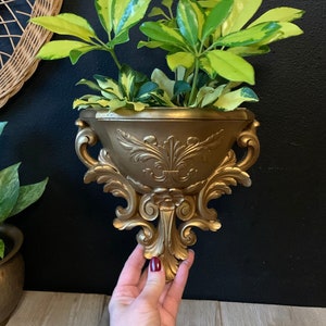 Vintage Homco Gold Plastic Hanging Wall Sconce Planter | Ornate Gold Wall Decor | Hollywood Regency Wall Sconce | 1970s Metalic Home Decor