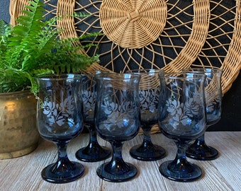 Vintage Blue Phaltzgraff Folk Art Tulip Wine Glass with Frosted White Floral Detail | Set of Six | Small Water Goblets | Wedding Glassware
