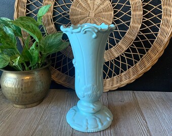 Vintage Mint Green Ceramic Footed Vase | Retro Sea Foam Green 50s 60s Style Flower Vase | Bouquet Centerpiece Vase | Retro Home Decor Vase