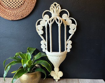 Vintage Burwood White Faux Wicker Wall Sconce Planter, Ornate Hanging Wall Planter, Homco Syroco Style Wall Planter Decor, Hollywood Regency
