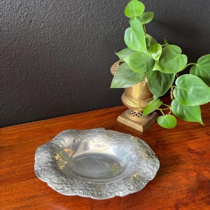 Vintage Pewter Scalloped Edge Floral Dish, Decorative Metal Tray, Ornate Silver Platter, Jewelry Ring Dish Catch-All, Rustic Farmhouse Tray
