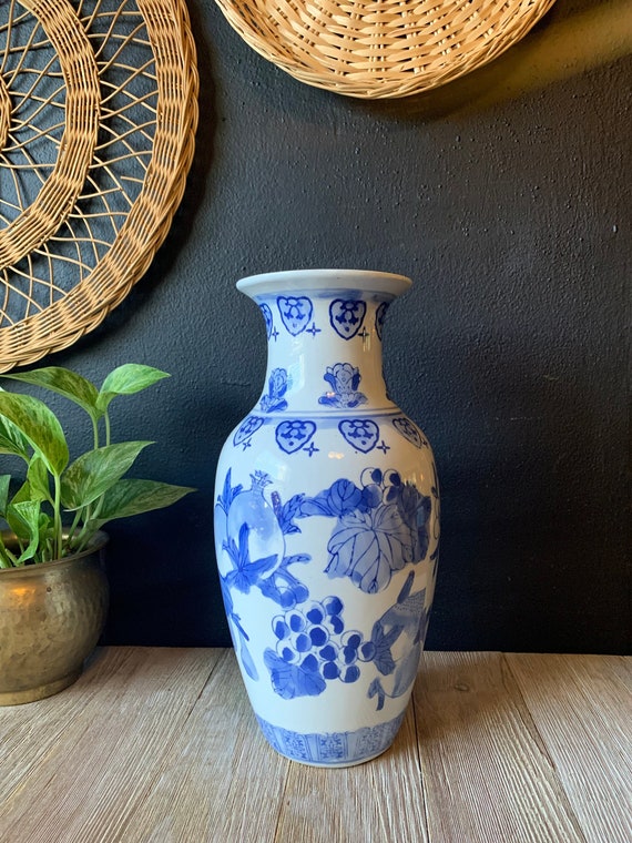 Vintage blaue und weiße chinesische Keramikvase | Chinoiserie Wohndekor | Asiatische Blumenvase | GROSSE Blumenvase | Traditionelle Dekorative Vase