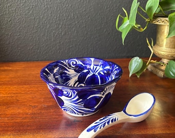 Vintage Traditional Talavera Mexican Clay Salsa Bowl and Spoon, Mexican Folk Art Pottery, Handmade Blue and White Ceramic Soup Bowl & Spoon