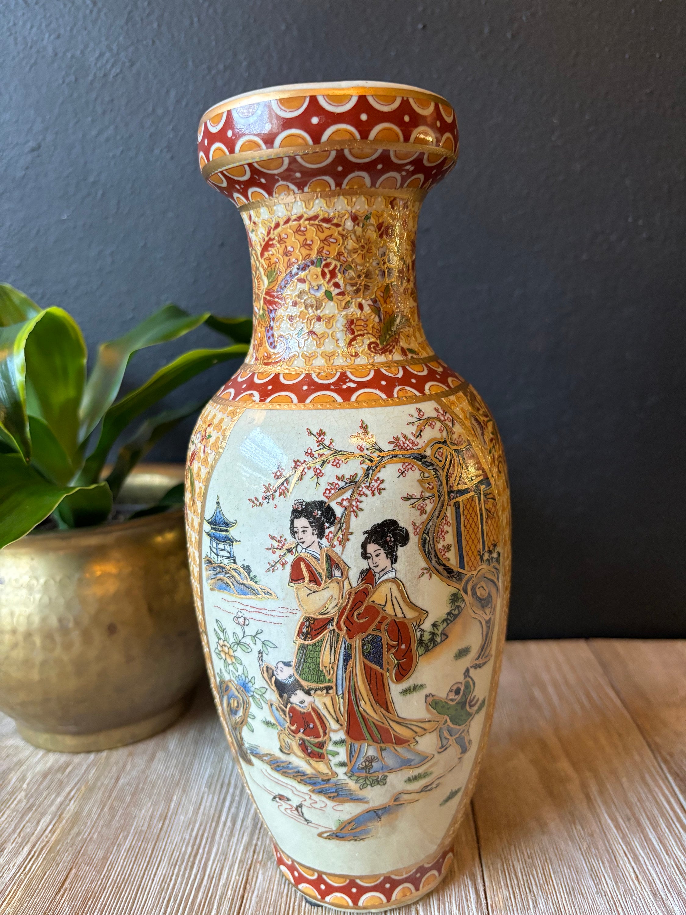 Vintage Asian Chinoiserie Flower Vase, Geisha Girl Satsuma Style