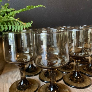 Vintage MCM Smokey Brown Wine Glasses Set of Ten Mid-Century Modern Barware Cocktail Glasses Brown Stemware Wedding Toast Glasses image 3