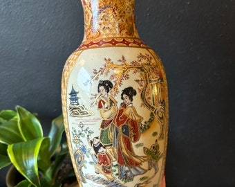 Vintage Asian Chinoiserie Flower Vase, Geisha Girl Satsuma Style