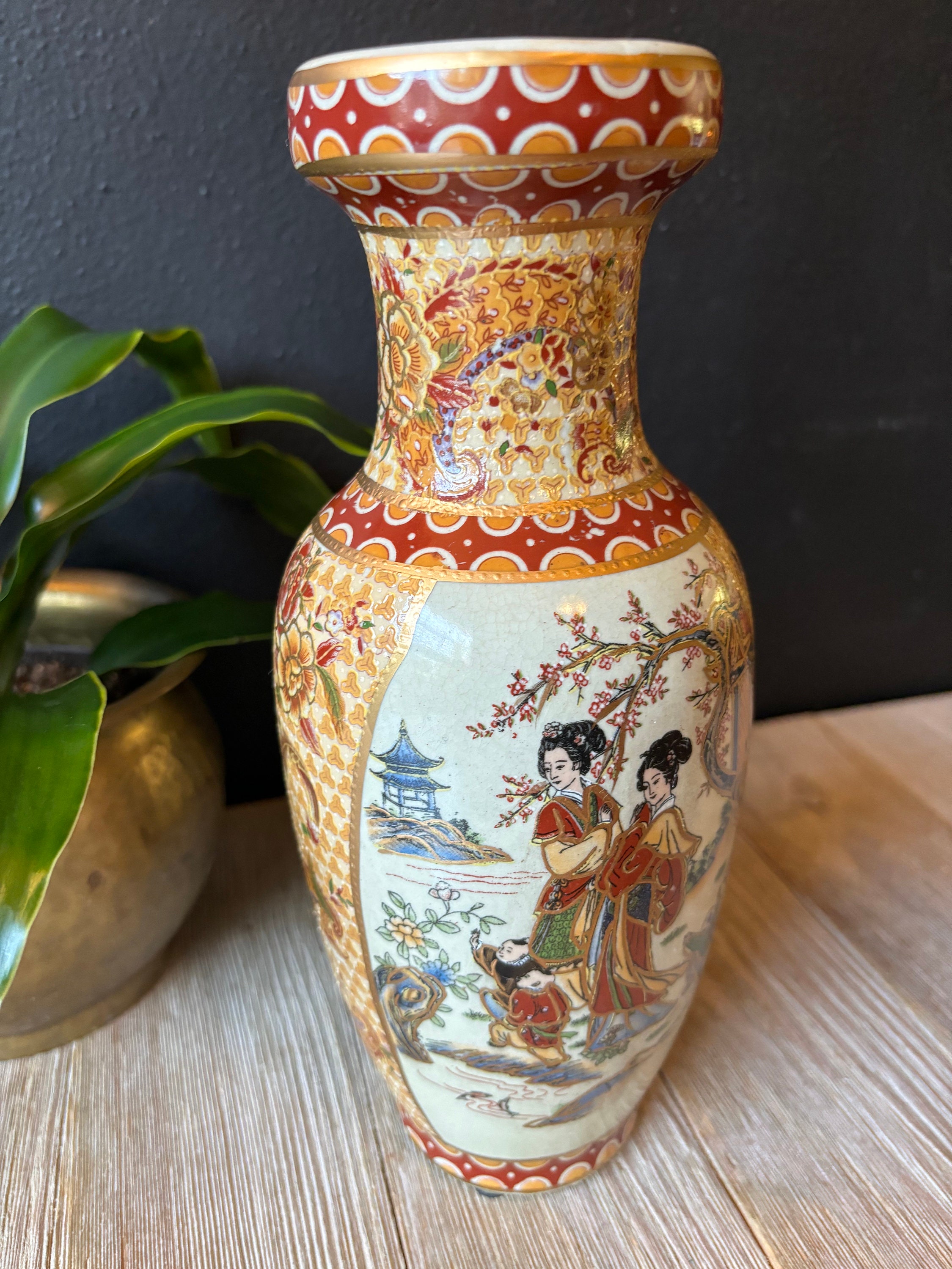 Vintage Asian Chinoiserie Flower Vase, Geisha Girl Satsuma Style