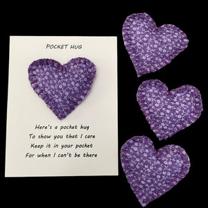 Câlin de poche, coeur de poche, cadeau, ami, amour, coeur doux, câlin, carte cadeau, petit coeur de poche, violet, floral