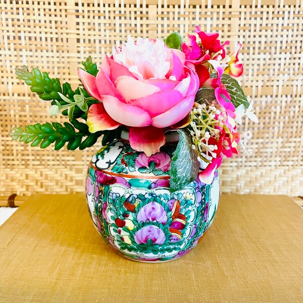 Small Famille Rose Vase / Ginger Jar