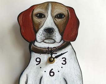 Beagle Dog clock with wagging tail