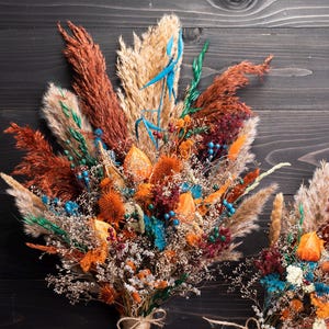 Bouquet de mariée fleurs séchées Fleurs sauvages en terre cuite, bleu sarcelle, vert émeraude, orange brûlé rustique, bouquet de mariée bordeaux-bohème, pampa