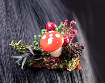 Whimsical Amanita Mushroom Hair Clip Keepsake Tie Clip Bar Cones Moss Goblincore Cottage Core Woodland Fairy Hair Accessory Groom Gift.