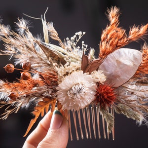 Boho Bridal Comb with Burnt Orange Terracotta & Gold Tone Flowers - Rustic Autumn Wedding  Dried Flower Hair Accessory. Rust bridesmaid
