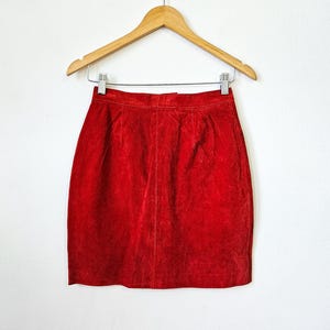 Vintage 80er Jahre Glam Roter Wildlederrock | Größe 7
