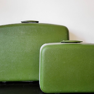 Vintage Avocado Green Hardshell Suitcase Set by Edal