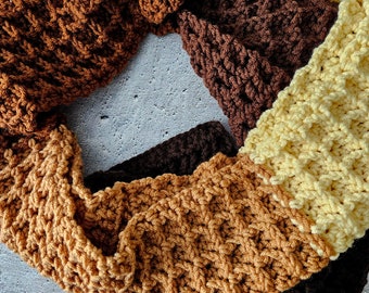 PATTERN - Crochet: Squishy Waffle Scarf