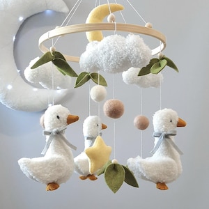 Baby mobile, mobile goose, goose, mobile in the crib, gift for a newborn, toy in the crib, toy goose in the crib, three geese, boho mobile