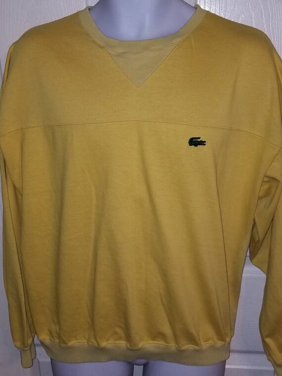 izod yellow sweatshirt