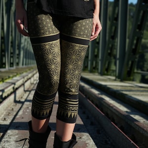 Tribal Leggings for Women~Geometric Print~Gold~3/4-Yoga Leggings~Festival clothing~Goa Psy Trance~Hippie,Alternative,Pixie,Pants~Yamuna Art