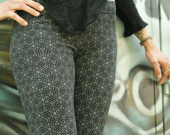 Leggings imprimés géométrique hexagone ~ Leggings de yoga ~ Vêtements alternatifs terreux ~ Leggings transe Goa Psy ~ Festival ~ Vêtements tribaux tsiganes hippies