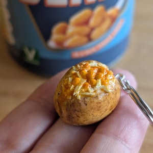 Ofenkartoffel mit Käse & Bohnen Charme, Ofenkartoffel, Speiseschmuck