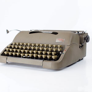Macchina da scrivere Groma, Modello N, anni &#39;50