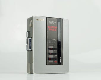 AIWA Super Bass Walkman, anni '80, Metal e Auto Reverse