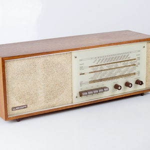 Radio de válvulas Wega tipo 129, de teca, Alemania Occidental, década de 1960. imagen 8