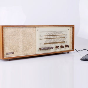 Radio de válvulas Wega tipo 129, de teca, Alemania Occidental, década de 1960. imagen 2