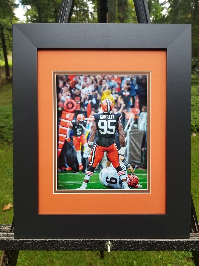 Myles Garrett Sacking Joe Burrow Framed Print, Cleveland Browns Victory 画像 8