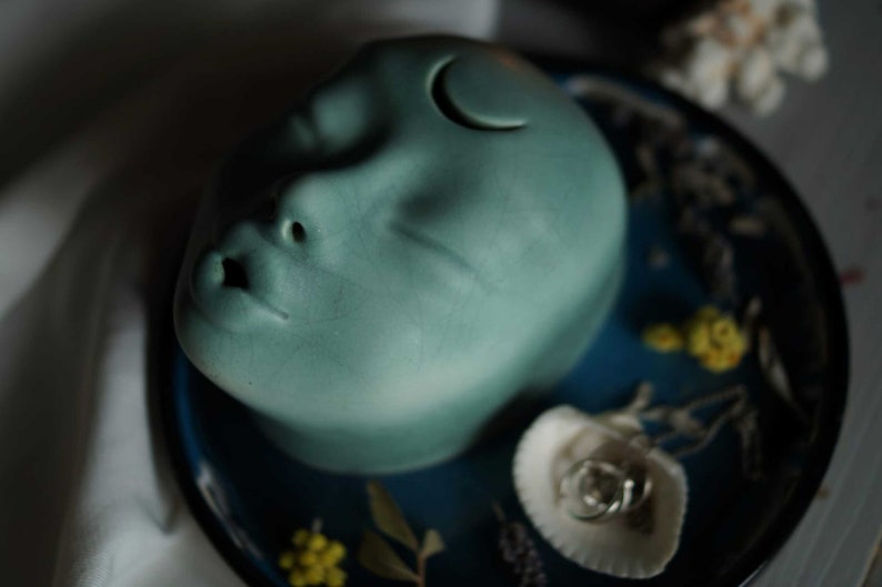 Green Frosted Moon Ceramics Maya Face Burner free Incense Girl Potter OFFicial store