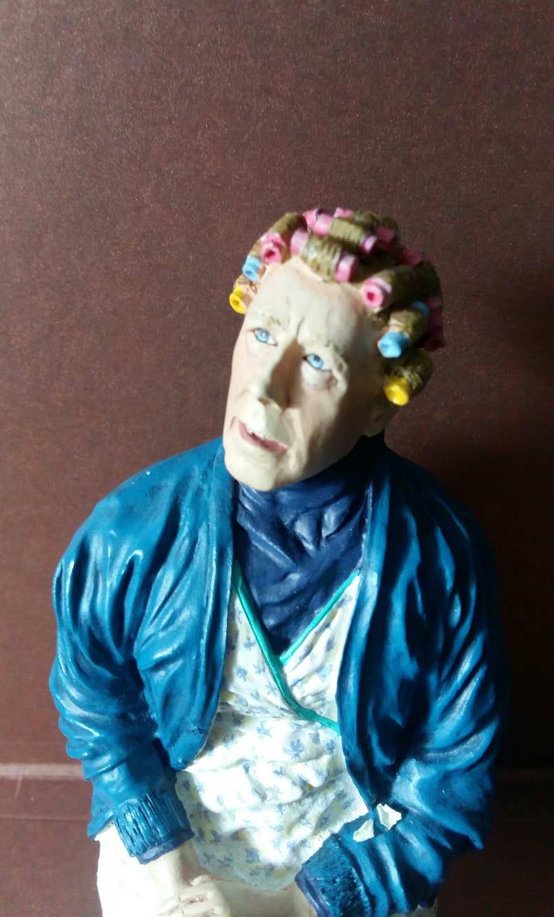 Original Nora Batty-Danbury Mint-Last of the Summer Wine Ceramic Figure Sculpture,Gordon C Brown FRSA, Christmas Gift,Present, Free Shipping image 3