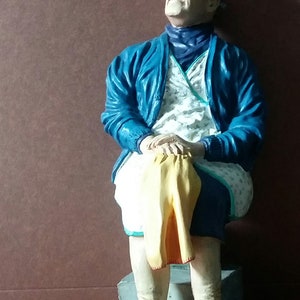 Original Nora Batty-Danbury Mint-Last of the Summer Wine Ceramic Figure Sculpture,Gordon C Brown FRSA, Christmas Gift,Present, Free Shipping image 2