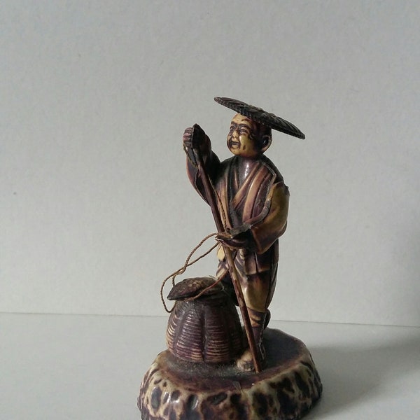 Insolite très ancienne petite figurine de sculpture chinoise. Petit pêcheur asiatique. Livraison gratuite, cadeau de Noël, cadeau, souvenir